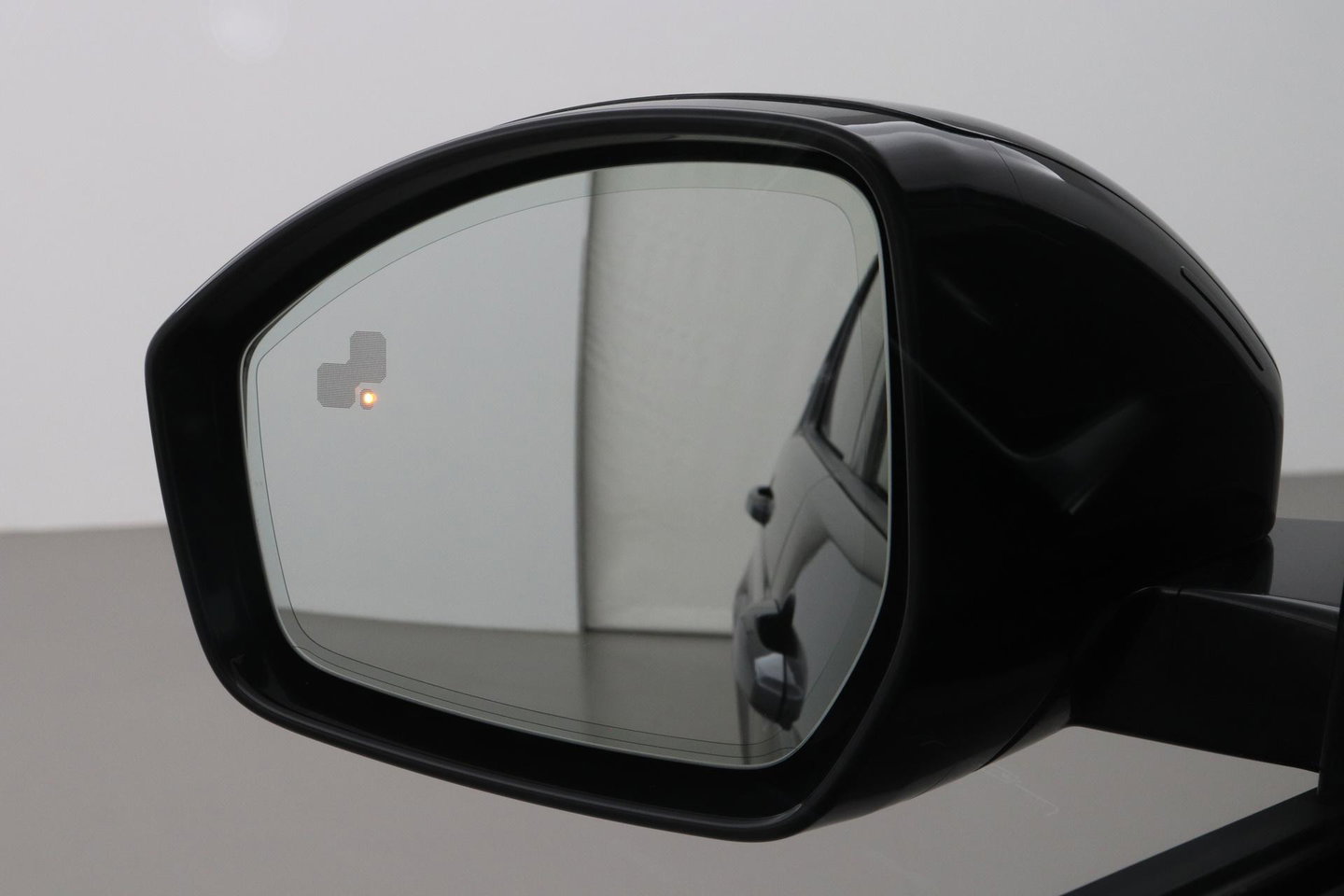 Land Rover Discovery Sport P300e R-Dynamic HSE | ACC | Head-Up | Meridian Surround | Stoel+Stuurverwarming