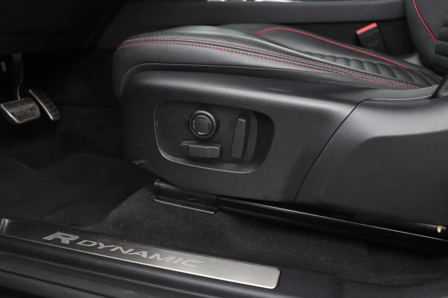 Land Rover Discovery Sport P300e R-Dynamic HSE | ACC | Head-Up | Meridian Surround | Stoel+Stuurverwarming