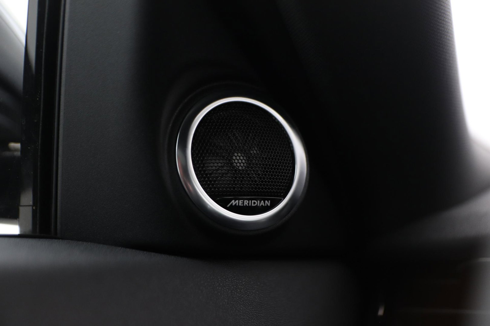 Land Rover Range Rover Evoque P270e PHEV Dynamic SE | Black Pack | Schuif/kanteldak | Trekhaak | ACC | 360° Camera