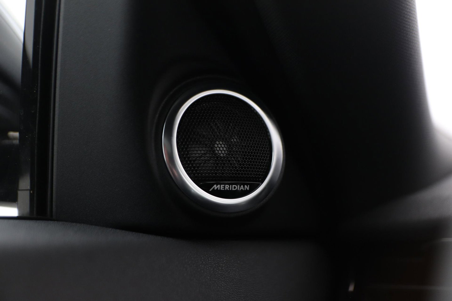 Land Rover Range Rover Evoque P270e PHEV Dynamic SE | Black Pack | Schuif/kanteldak | Trekhaak | ACC | 360° Camera