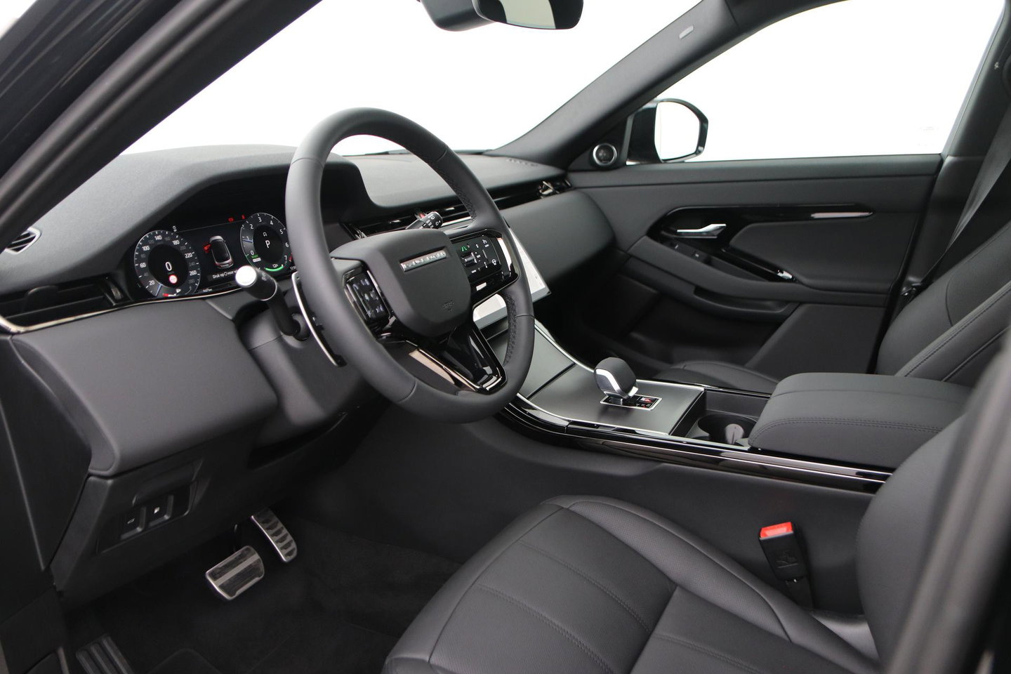 Land Rover Range Rover Evoque P270e PHEV Dynamic SE | Black Pack | Schuif/kanteldak | Trekhaak | ACC | 360° Camera