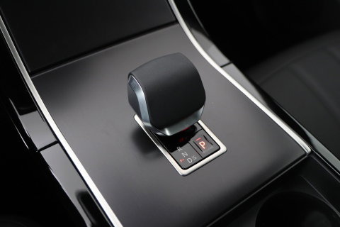Land Rover Range Rover Evoque P270e PHEV Dynamic SE | Black Pack | Schuif/kanteldak | Trekhaak | ACC | 360° Camera
