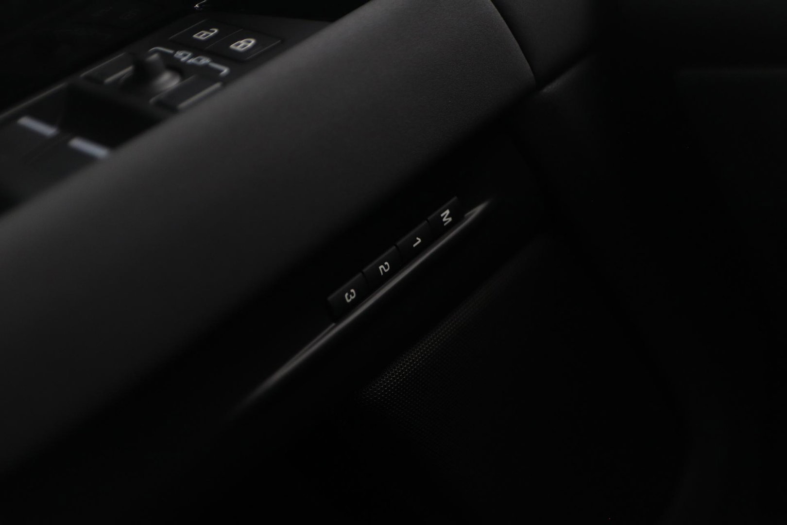 Land Rover Range Rover Evoque P270e PHEV Dynamic SE | Black Pack | Schuif/kanteldak | Trekhaak | ACC | 360° Camera