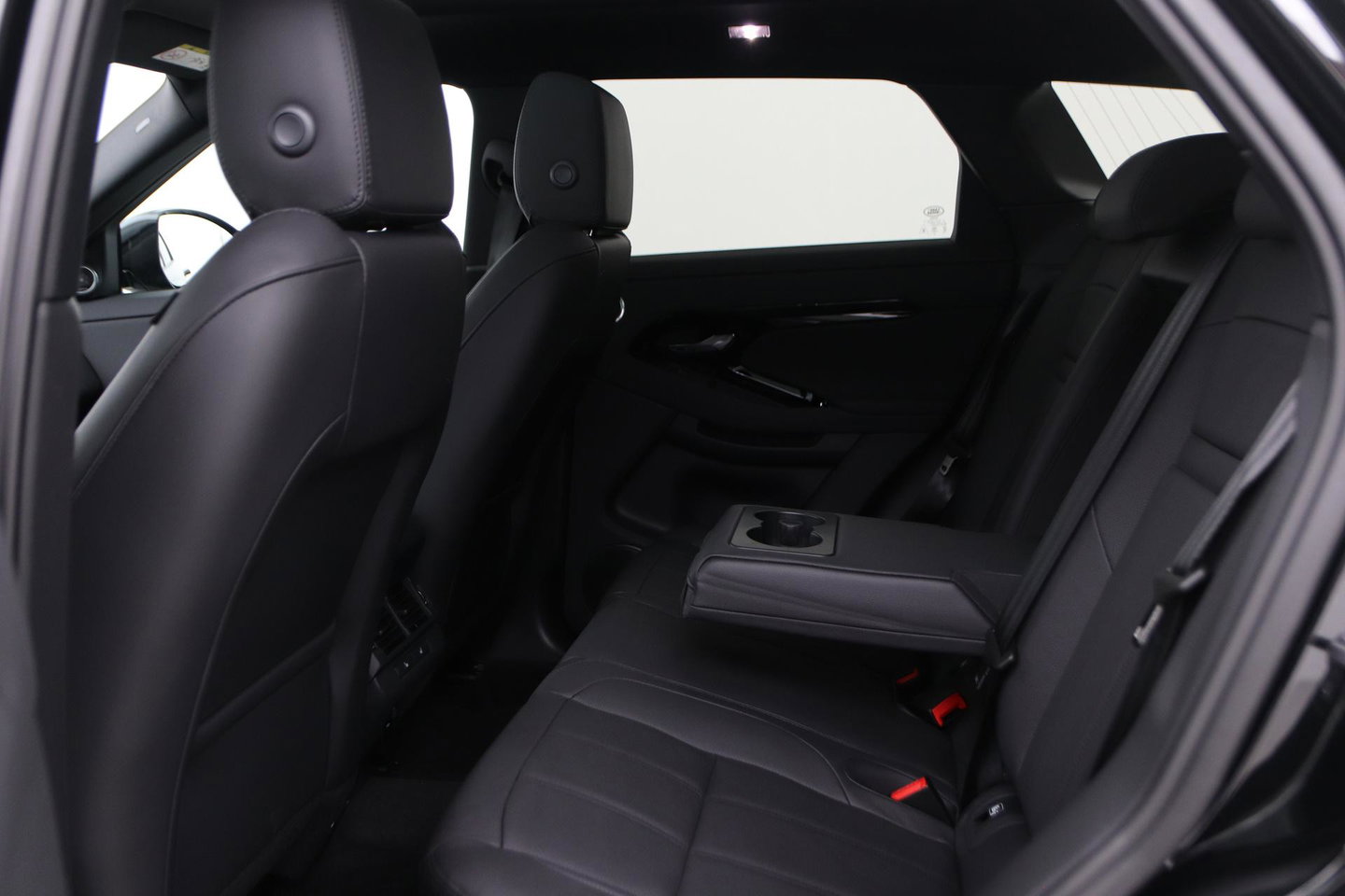 Land Rover Range Rover Evoque P270e PHEV Dynamic SE | Black Pack | Schuif/kanteldak | Trekhaak | ACC | 360° Camera