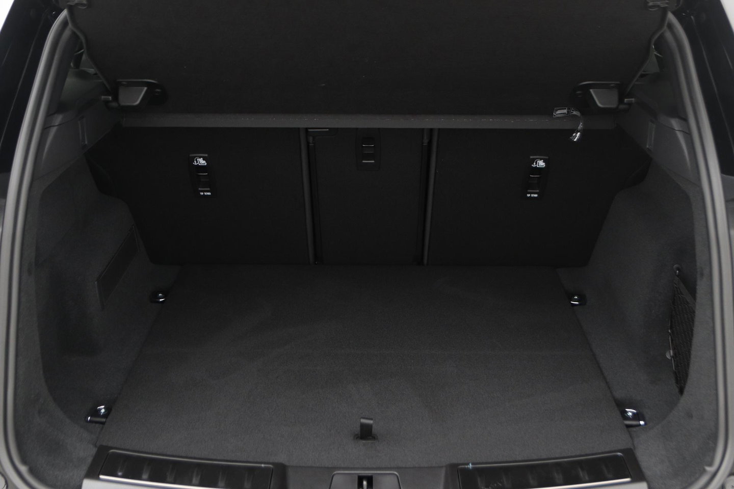 Land Rover Range Rover Evoque P270e PHEV Dynamic SE | Black Pack | Schuif/kanteldak | Trekhaak | ACC | 360° Camera