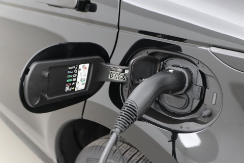 Land Rover Range Rover Evoque P270e PHEV Dynamic SE | Black Pack | Schuif/kanteldak | Trekhaak | ACC | 360° Camera