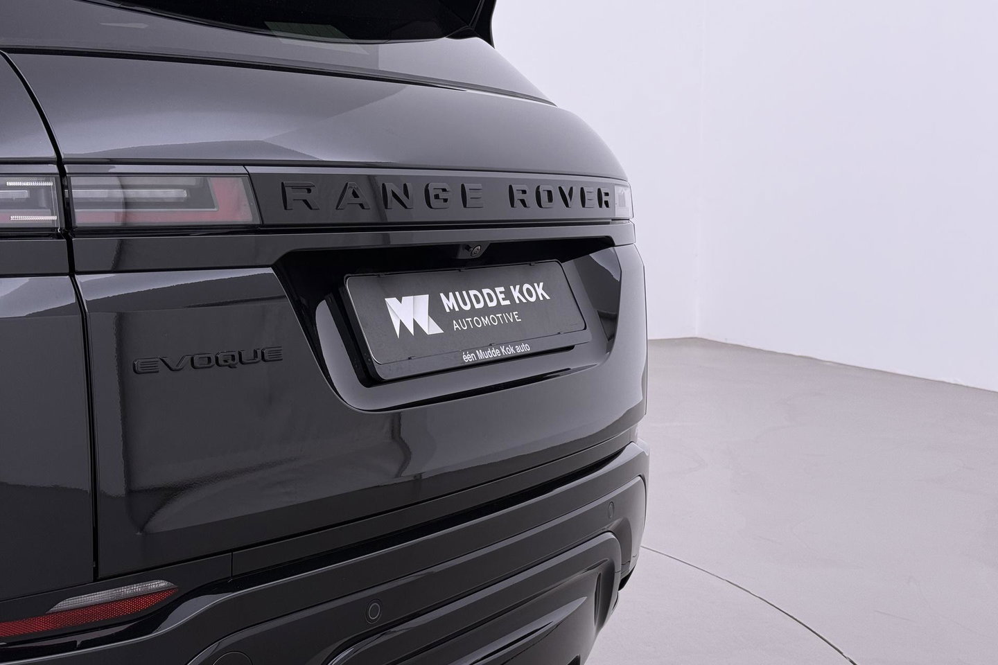 Land Rover Range Rover Evoque P270e PHEV Dynamic SE | Black Pack | Schuif/kanteldak | Trekhaak | ACC | 360° Camera