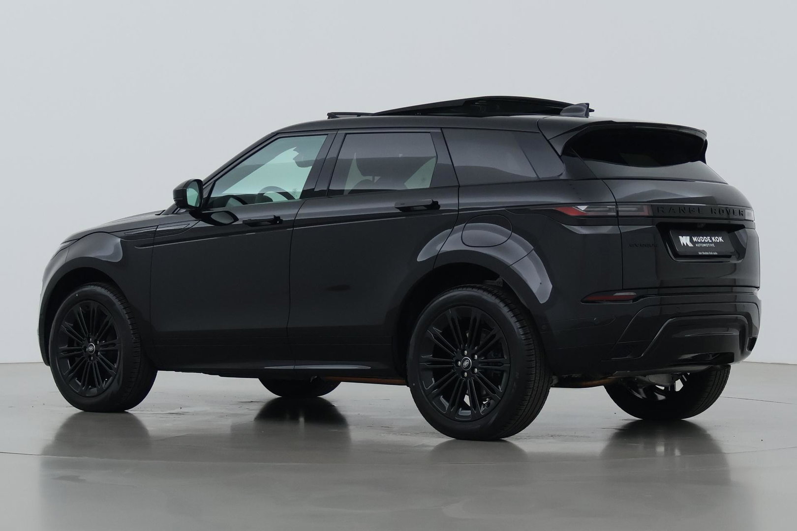 Land Rover Range Rover Evoque P270e PHEV Dynamic SE | Black Pack | Schuif/kanteldak | Trekhaak | ACC | 360° Camera