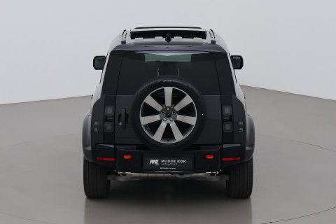 Land Rover Defender 2.0 P300e 110 X | FACELIFT | ClearSight | Meridian Surround | Trekhaak | Luchtvering | Koelbox | Panoramadak | 22 Inch