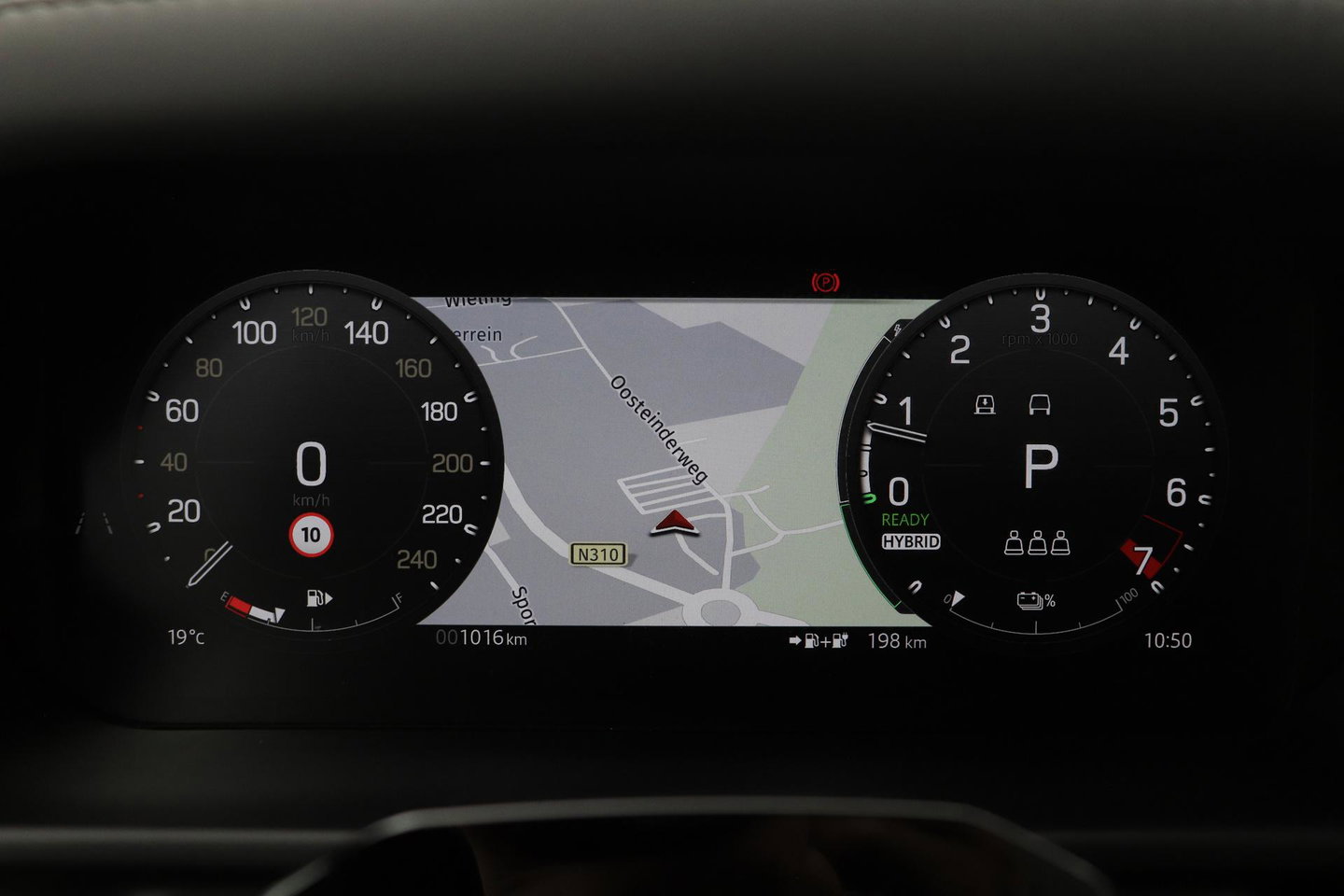 Land Rover Defender 2.0 P300e 110 X | FACELIFT | ClearSight | Meridian Surround | Trekhaak | Luchtvering | Koelbox | Panoramadak | 22 Inch