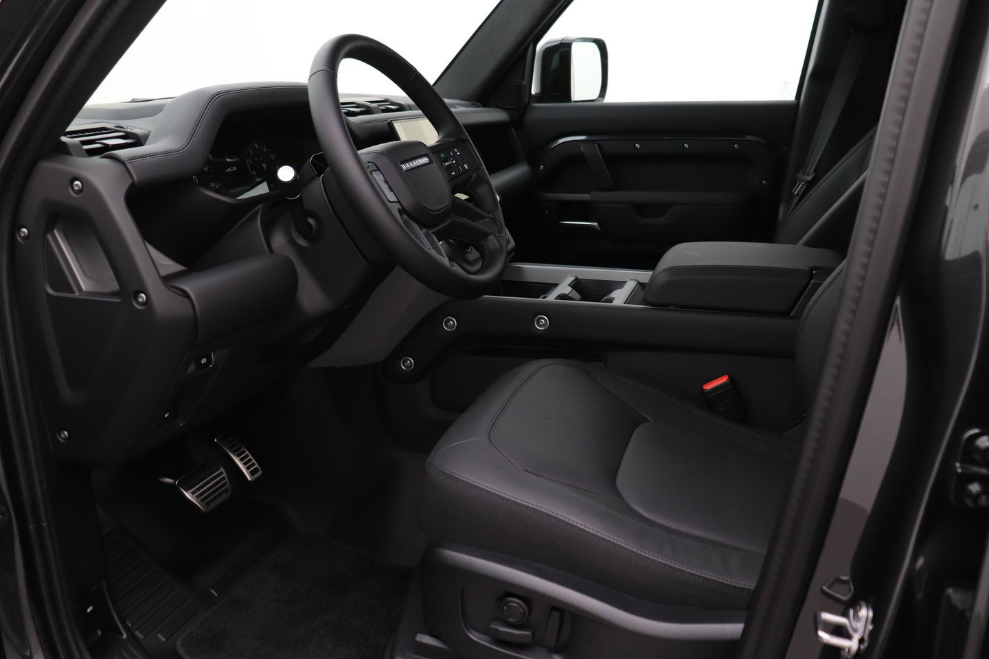 Land Rover Defender 2.0 P300e 110 X | FACELIFT | ClearSight | Meridian Surround | Trekhaak | Luchtvering | Koelbox | Panoramadak | 22 Inch