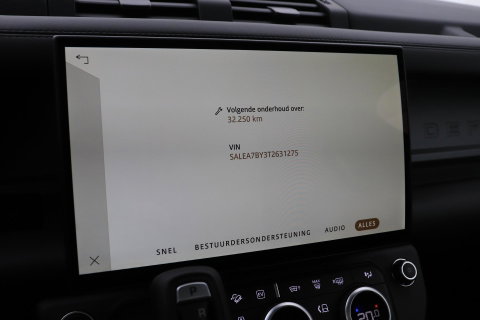 Land Rover Defender 2.0 P300e 110 X | FACELIFT | ClearSight | Meridian Surround | Trekhaak | Luchtvering | Koelbox | Panoramadak | 22 Inch