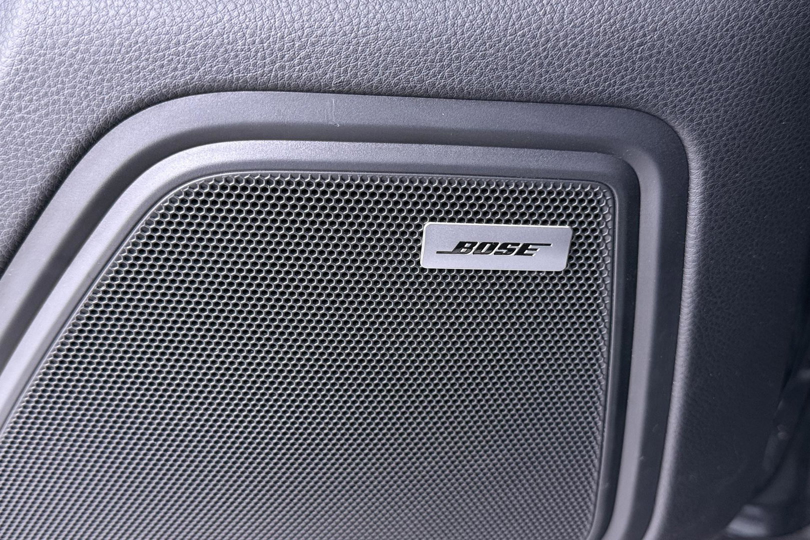 Porsche Macan 3.0 S | Panoramadak | 21 Inch | BOSE Audio | Camera | Vol-Leder | Trekhaak