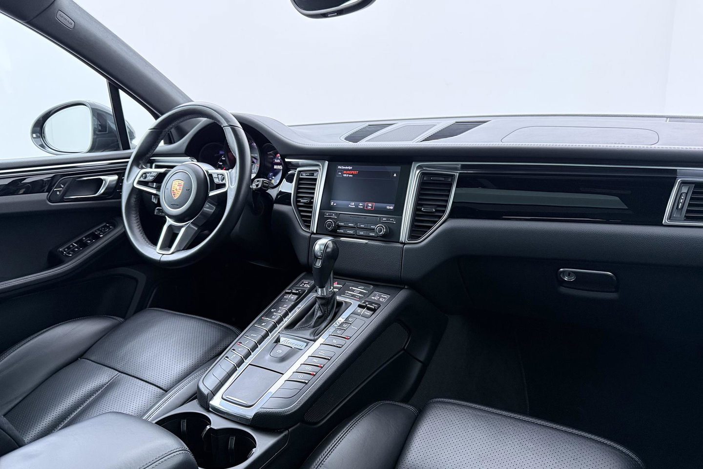 Porsche Macan 3.0 S | Panoramadak | 21 Inch | BOSE Audio | Camera | Vol-Leder | Trekhaak