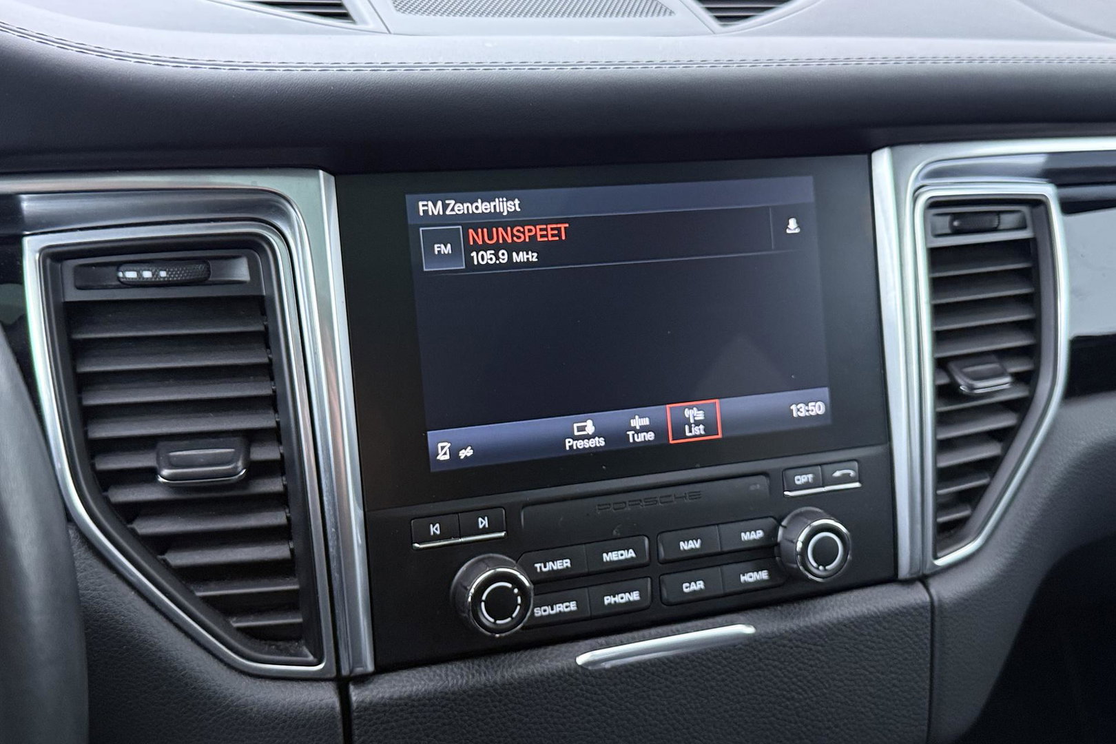 Porsche Macan 3.0 S | Panoramadak | 21 Inch | BOSE Audio | Camera | Vol-Leder | Trekhaak