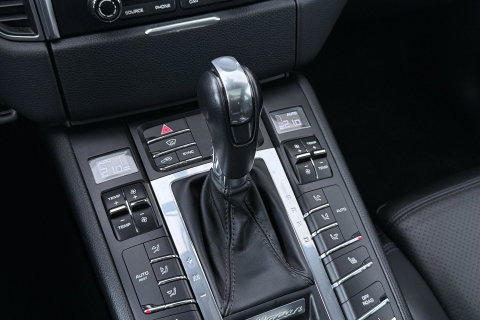 Porsche Macan 3.0 S | Panoramadak | 21 Inch | BOSE Audio | Camera | Vol-Leder | Trekhaak
