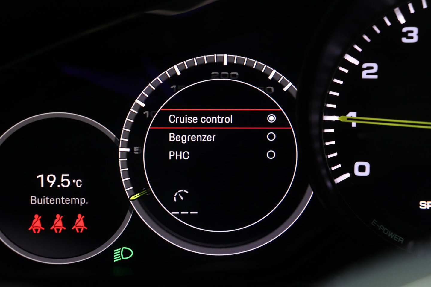 Porsche Cayenne Coupé 3.0 E-Hybrid | Panoramadak | 360° Camera | 21 Inch | Vol-Leder
