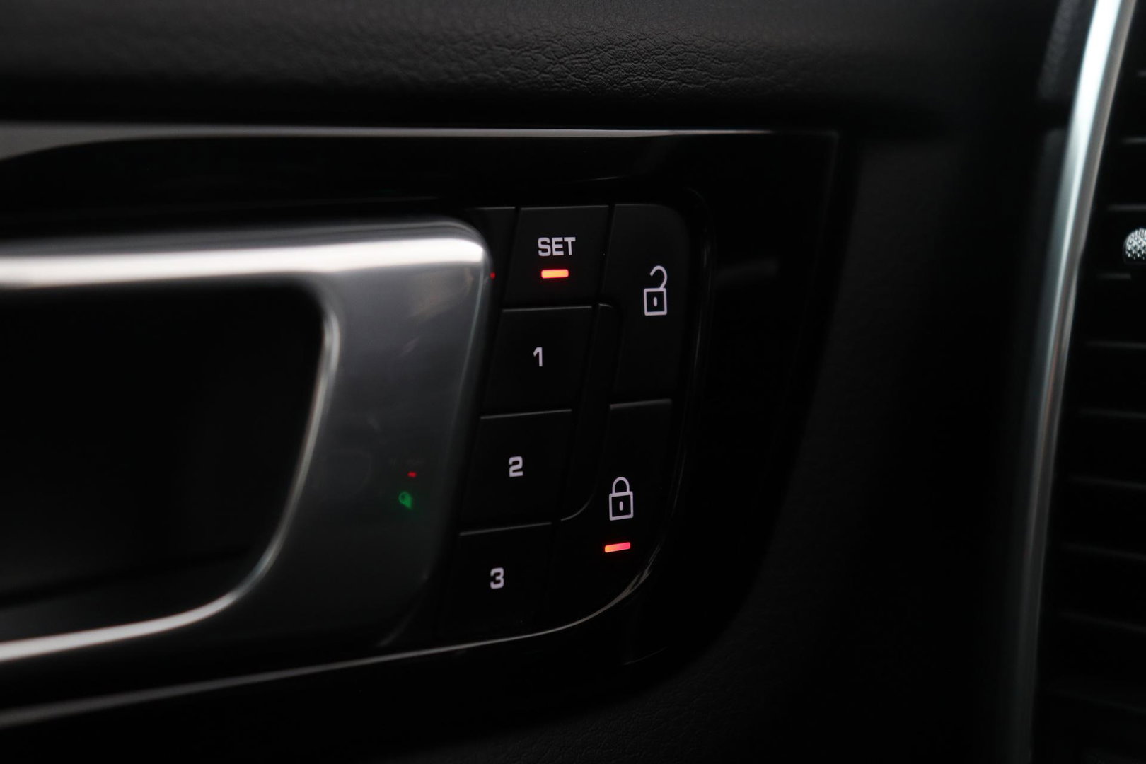 Porsche Cayenne Coupé 3.0 E-Hybrid | Panoramadak | 360° Camera | 21 Inch | Vol-Leder