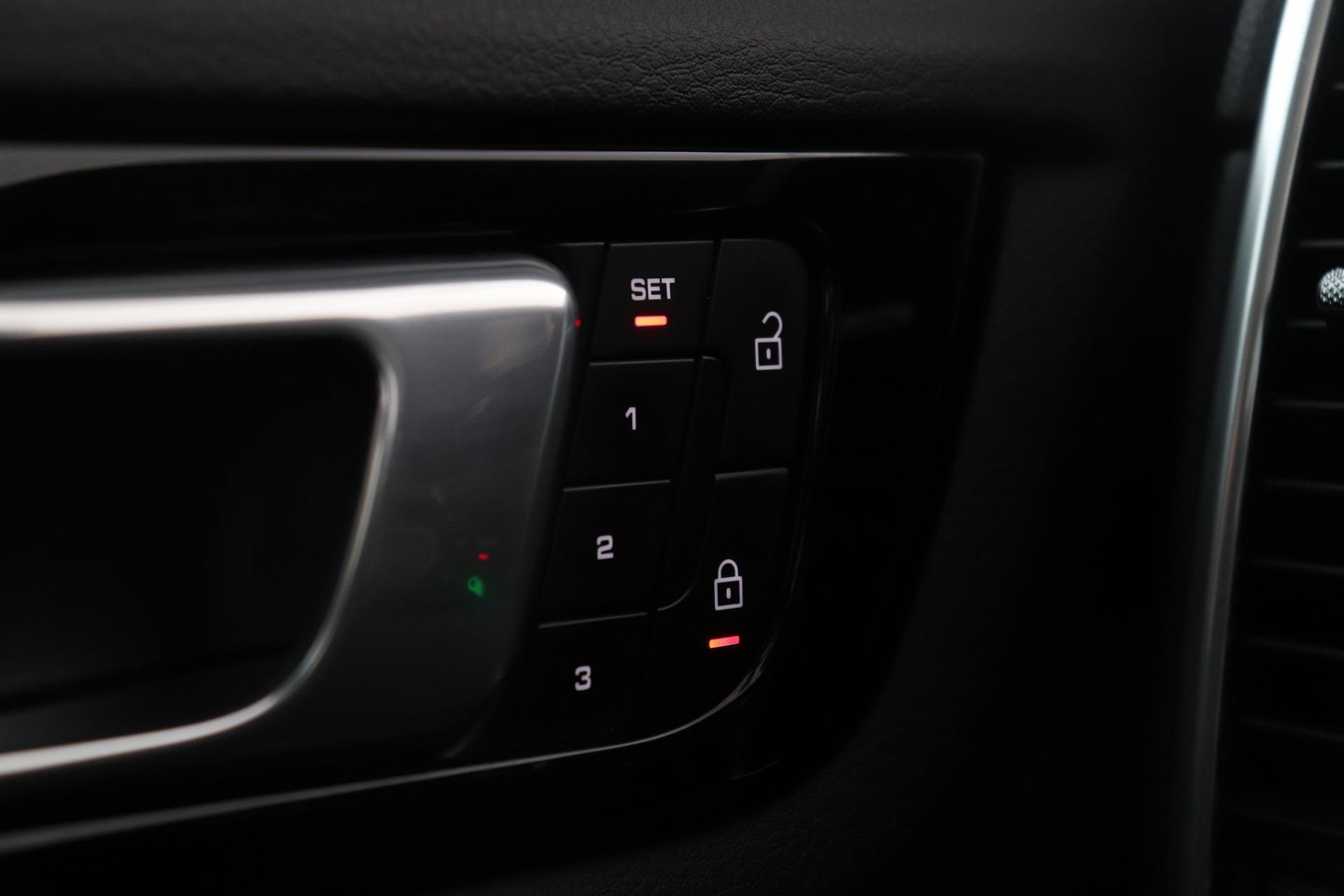 Porsche Cayenne Coupé 3.0 E-Hybrid | Panoramadak | 360° Camera | 21 Inch | Vol-Leder