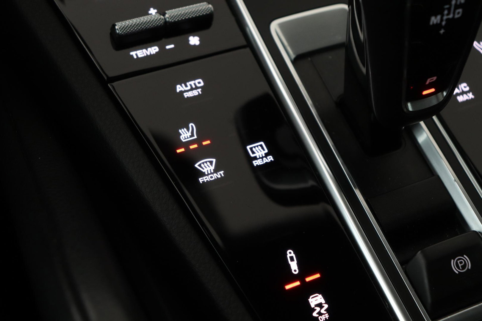 Porsche Cayenne Coupé 3.0 E-Hybrid | Panoramadak | 360° Camera | 21 Inch | Vol-Leder