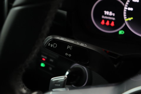Porsche Cayenne Coupé 3.0 E-Hybrid | Panoramadak | 360° Camera | 21 Inch | Vol-Leder