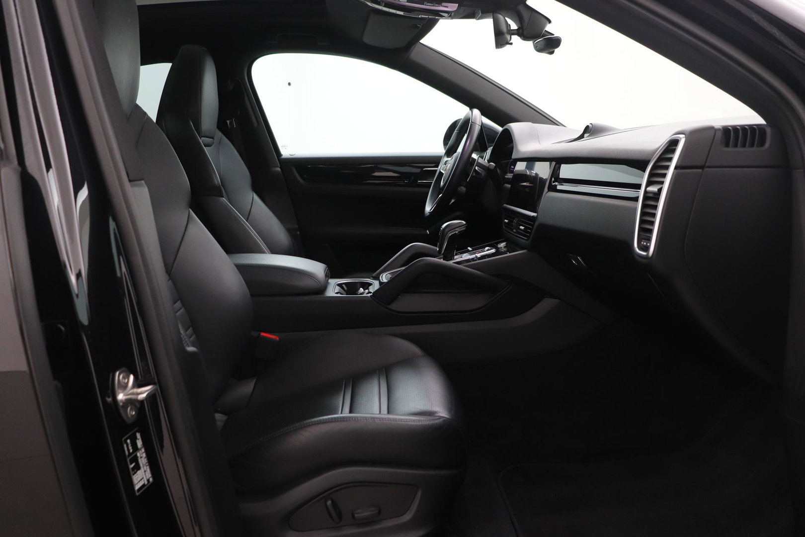 Porsche Cayenne Coupé 3.0 E-Hybrid | Panoramadak | 360° Camera | 21 Inch | Vol-Leder