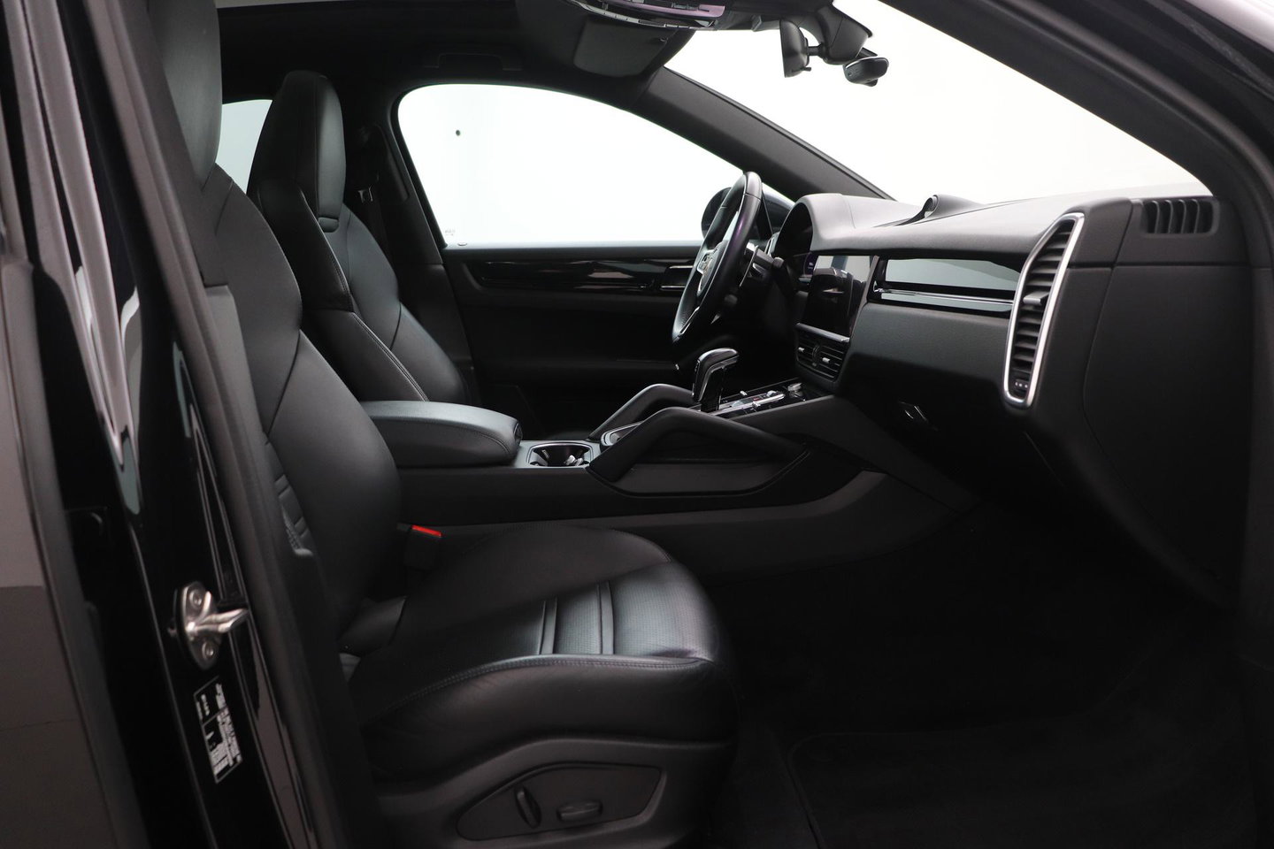 Porsche Cayenne Coupé 3.0 E-Hybrid | Panoramadak | 360° Camera | 21 Inch | Vol-Leder