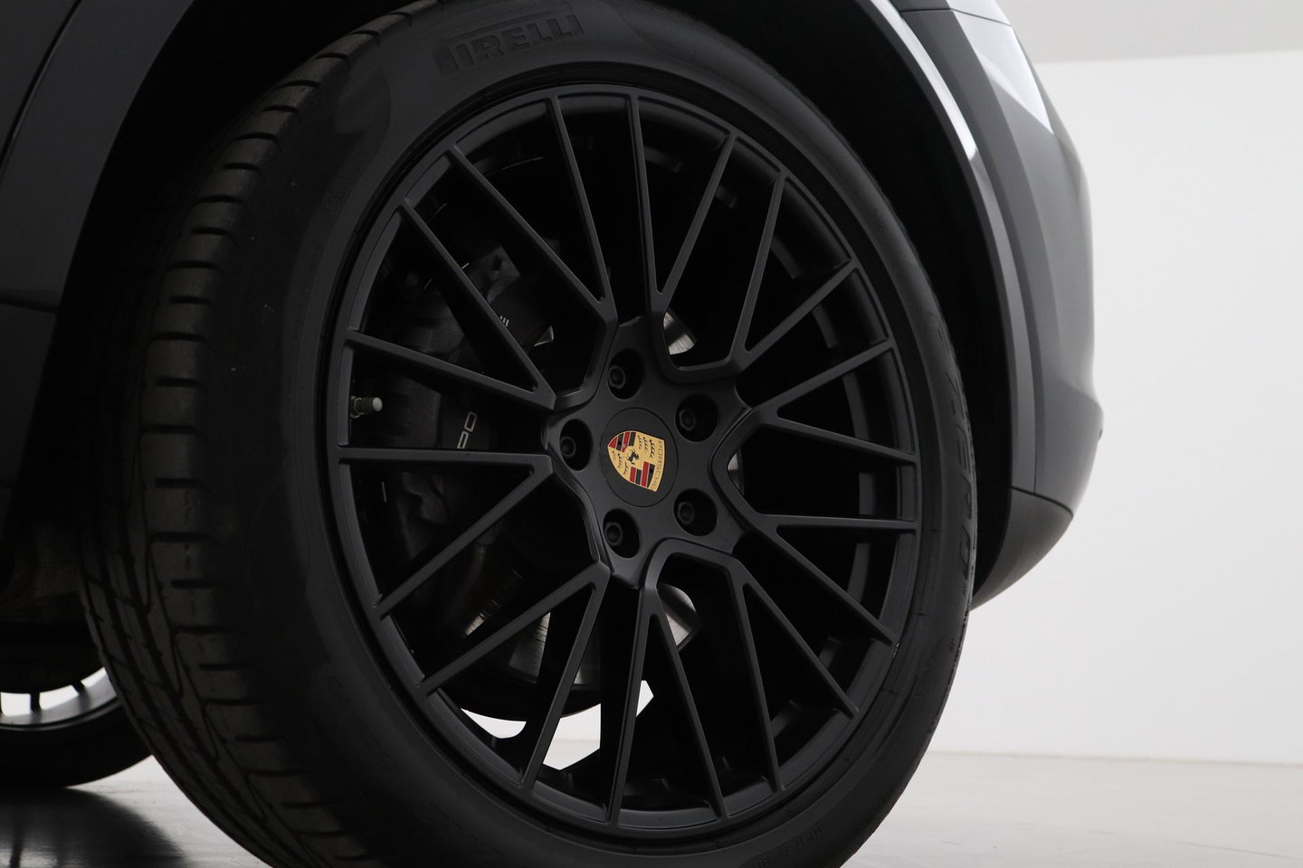 Porsche Cayenne Coupé 3.0 E-Hybrid | Panoramadak | 360° Camera | 21 Inch | Vol-Leder