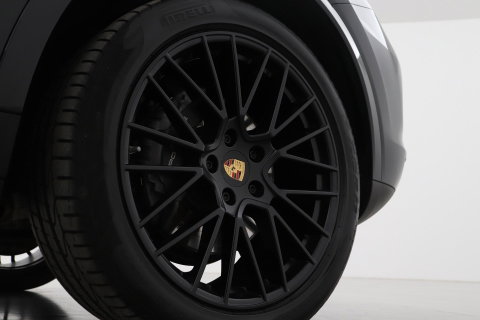 Porsche Cayenne Coupé 3.0 E-Hybrid | Panoramadak | 360° Camera | 21 Inch | Vol-Leder