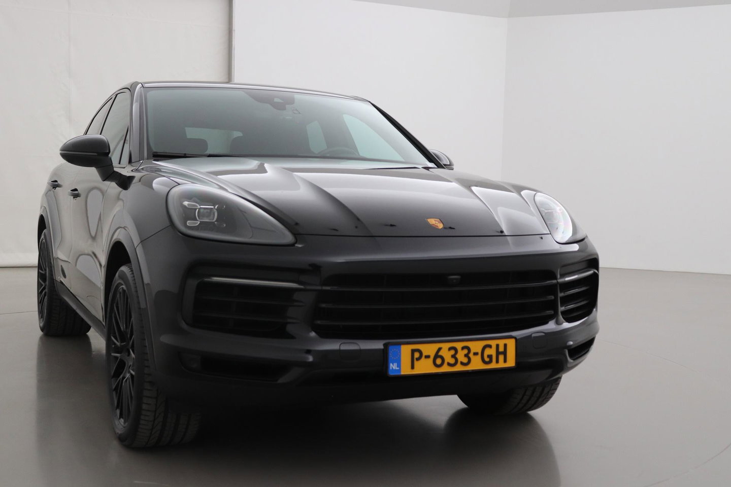 Porsche Cayenne Coupé 3.0 E-Hybrid | Panoramadak | 360° Camera | 21 Inch | Vol-Leder