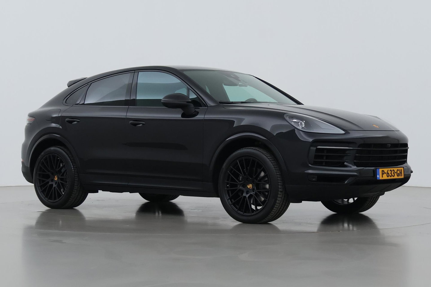 Porsche Cayenne Coupé 3.0 E-Hybrid | Panoramadak | 360° Camera | 21 Inch | Vol-Leder