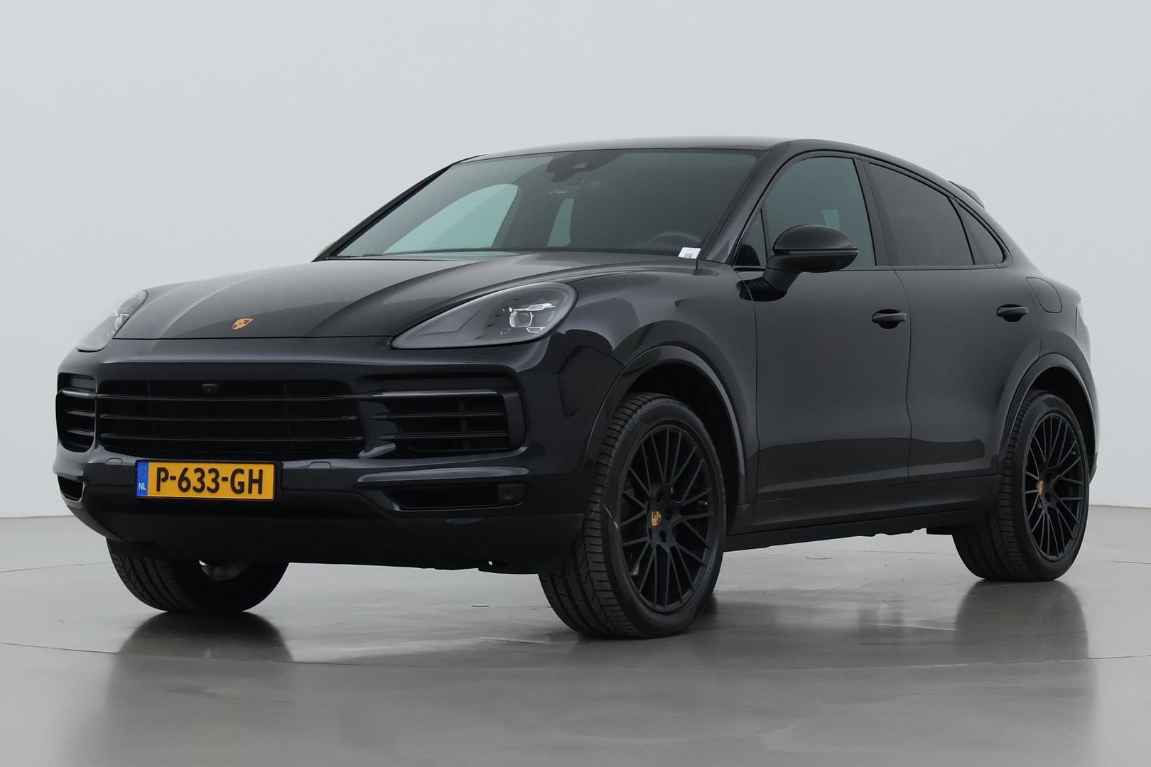 Porsche Cayenne Coupé 3.0 E-Hybrid | Panoramadak | 360° Camera | 21 Inch | Vol-Leder