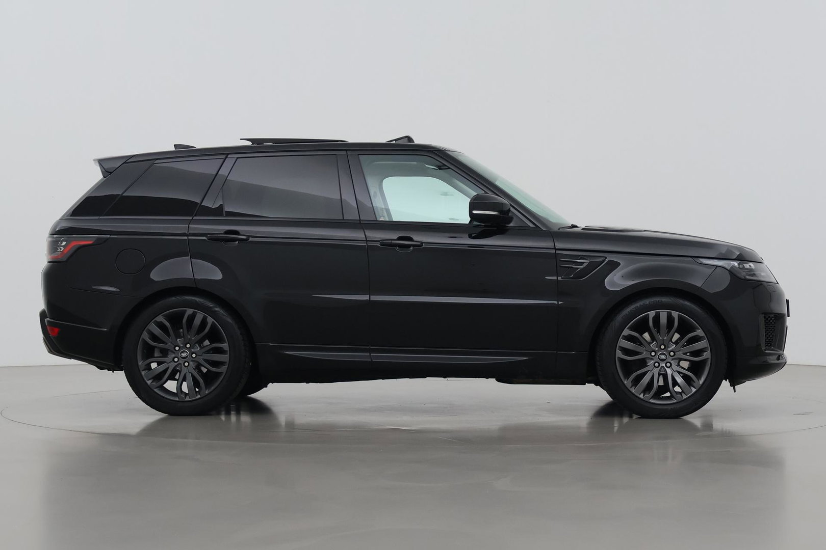 Land Rover Range Rover Sport 3.0 SDV6 HSE Dynamic | Black Pack | Luchtvering | Trekhaak | Meridian | Panoramadak | Koelbox | Memory