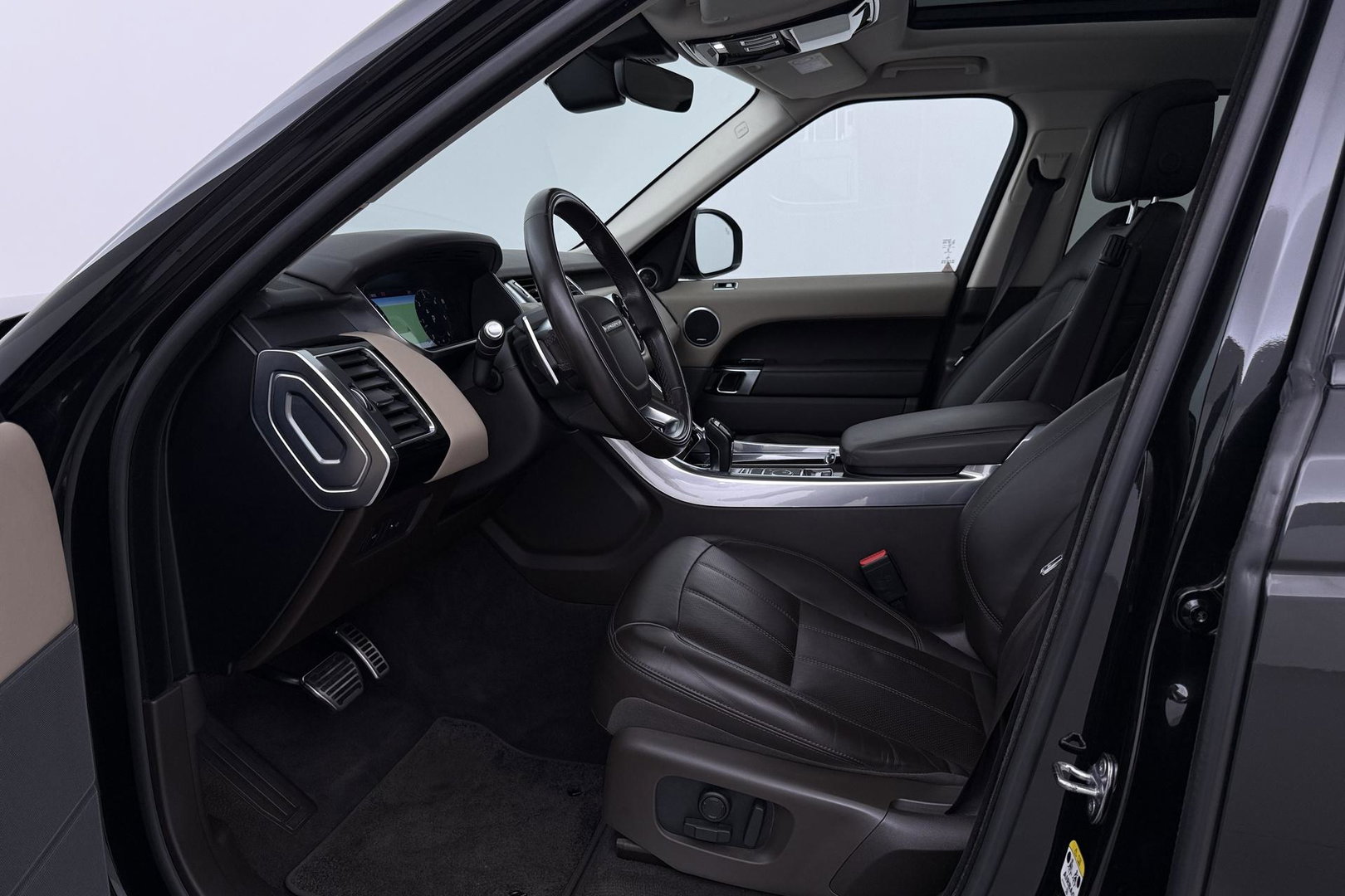 Land Rover Range Rover Sport 3.0 SDV6 HSE Dynamic | Black Pack | Luchtvering | Trekhaak | Meridian | Panoramadak | Koelbox | Memory