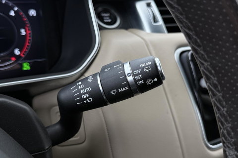 Land Rover Range Rover Sport 3.0 SDV6 HSE Dynamic | Black Pack | Luchtvering | Trekhaak | Meridian | Panoramadak | Koelbox | Memory