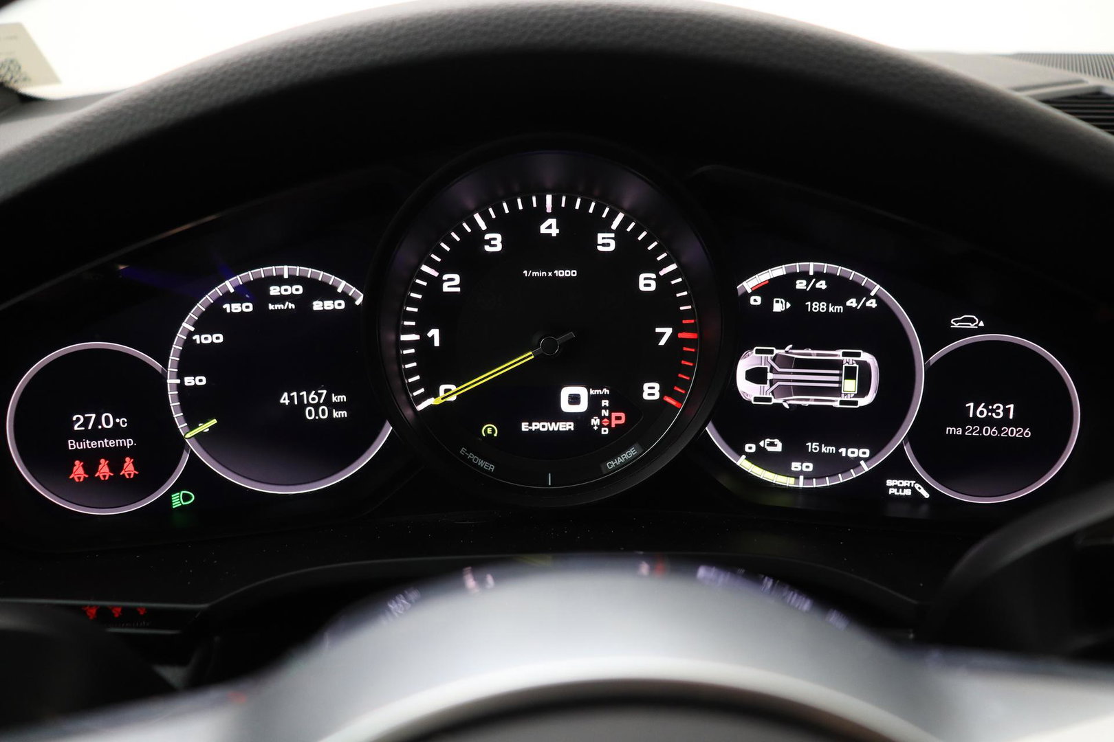 Porsche Cayenne Coupé 3.0 E-Hybrid Platinum Edition | Luchtvering | Panoramadak | Sport Chrono | Soft-Close | 360° Camera | 21 Inch