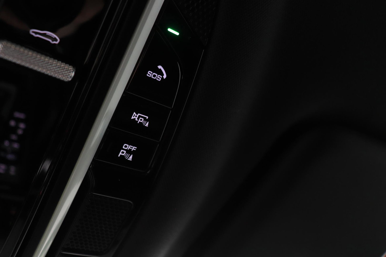 Porsche Cayenne Coupé 3.0 E-Hybrid Platinum Edition | Luchtvering | Panoramadak | Sport Chrono | Soft-Close | 360° Camera | 21 Inch