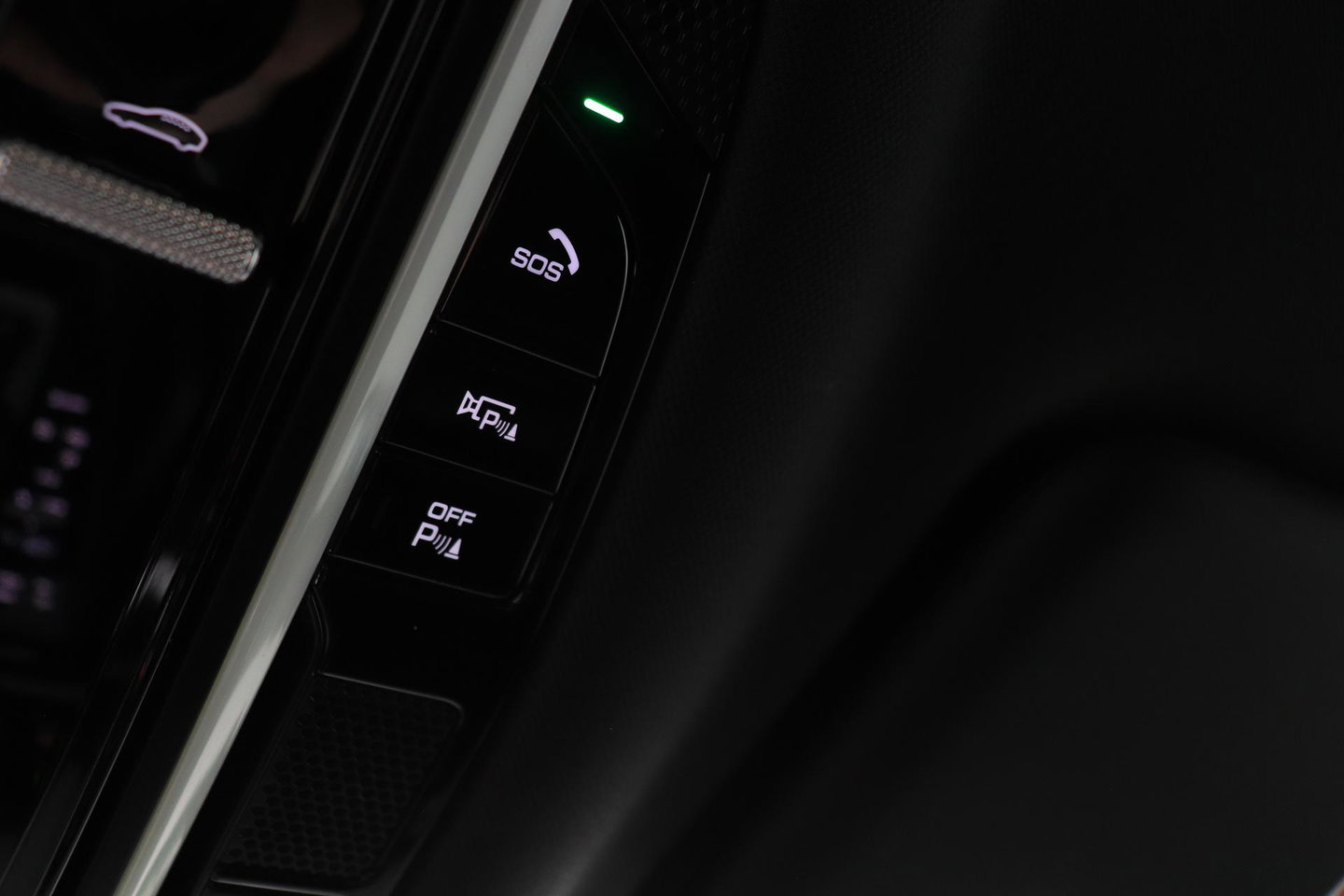 Porsche Cayenne Coupé 3.0 E-Hybrid Platinum Edition | Luchtvering | Panoramadak | Sport Chrono | Soft-Close | 360° Camera | 21 Inch