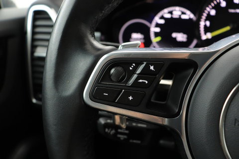 Porsche Cayenne Coupé 3.0 E-Hybrid Platinum Edition | Luchtvering | Panoramadak | Sport Chrono | Soft-Close | 360° Camera | 21 Inch