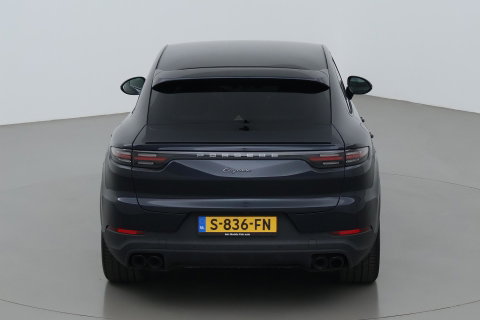 Porsche Cayenne Coupé 3.0 E-Hybrid Platinum Edition | Luchtvering | Panoramadak | Sport Chrono | Soft-Close | 360° Camera | 21 Inch