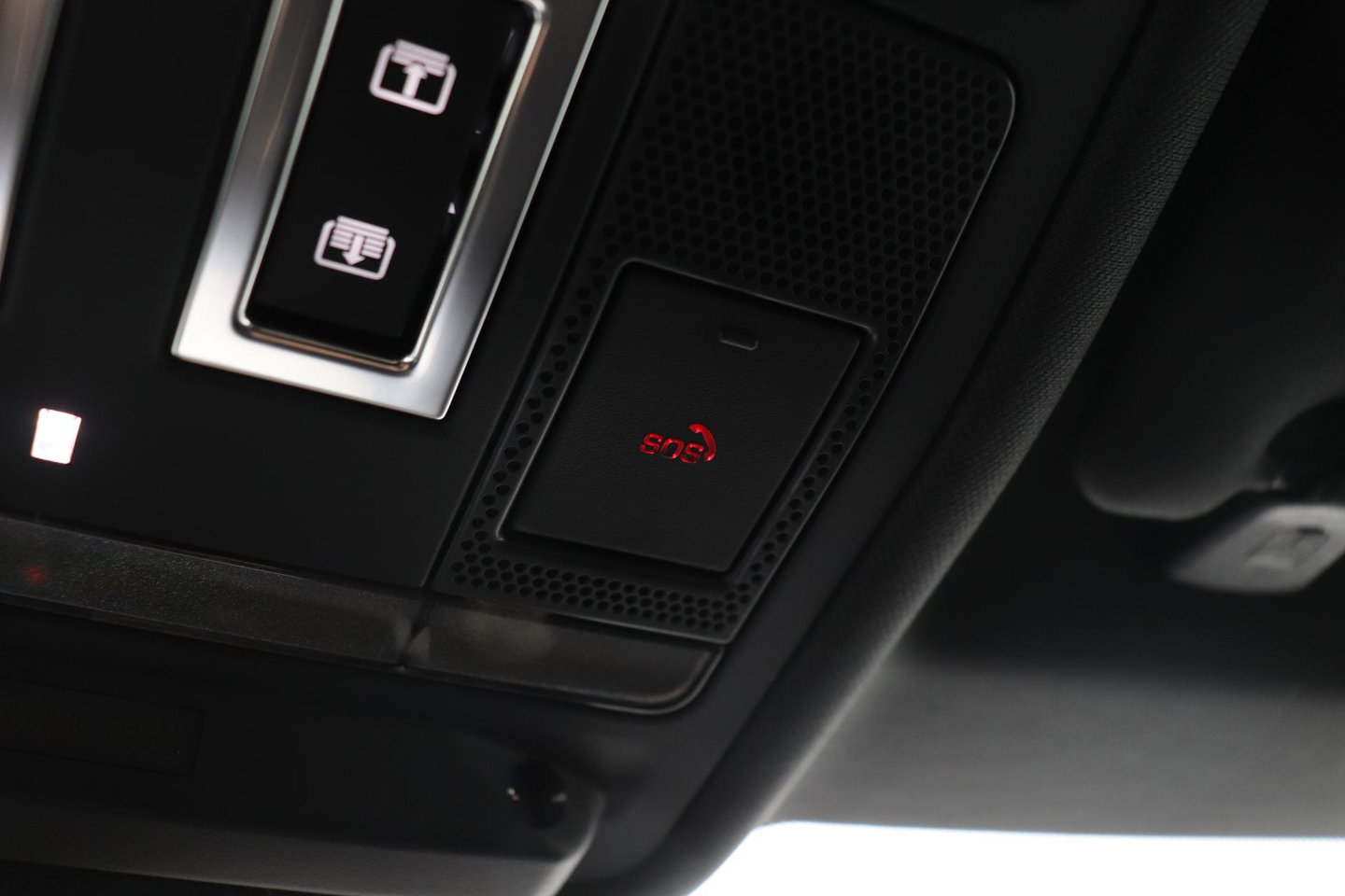 Land Rover Range Rover Evoque P270e PHEV Dynamic SE | Black Pack | Schuif/kanteldak | ACC | 20 Inch | Stuur+Voorruitverwarming