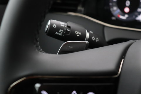 Land Rover Range Rover Evoque P270e PHEV Dynamic SE | Black Pack | Schuif/kanteldak | ACC | 20 Inch | Stuur+Voorruitverwarming