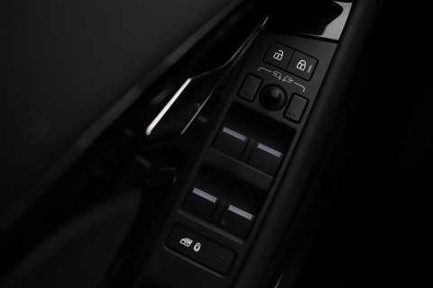 Land Rover Range Rover Evoque P270e PHEV Dynamic SE | Black Pack | Schuif/kanteldak | ACC | 20 Inch | Stuur+Voorruitverwarming