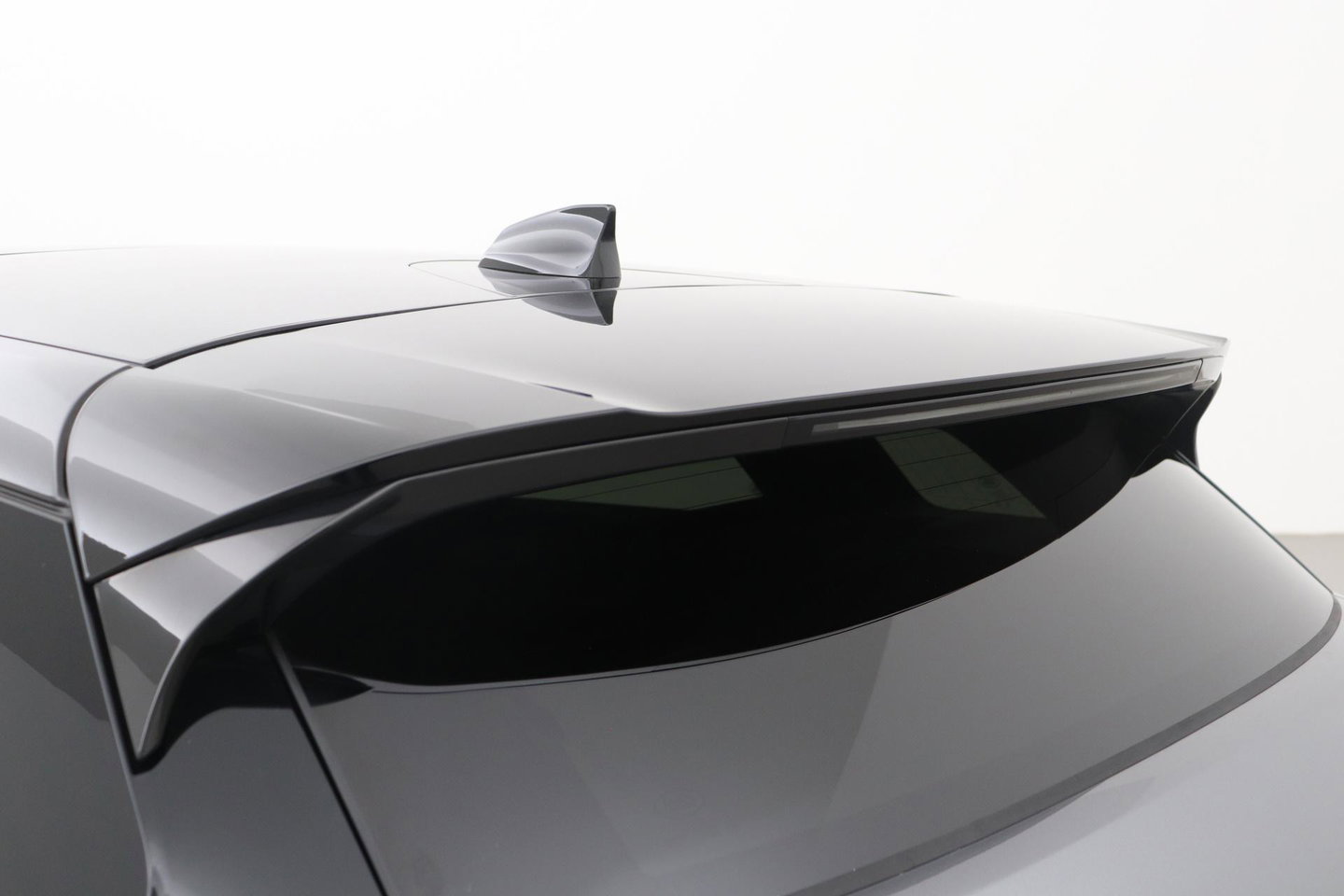 Land Rover Range Rover Evoque P270e PHEV Dynamic SE | Black Pack | Schuif/kanteldak | ACC | 20 Inch | Stuur+Voorruitverwarming