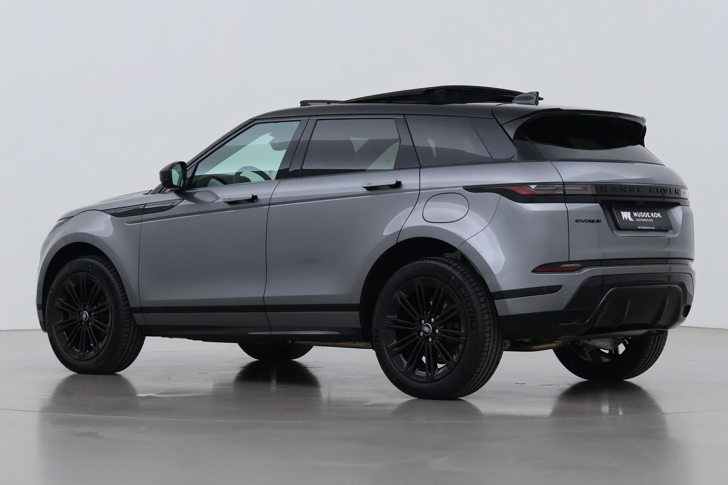 Land Rover Range Rover Evoque P270e PHEV Dynamic SE | Black Pack | Schuif/kanteldak | ACC | 20 Inch | Stuur+Voorruitverwarming