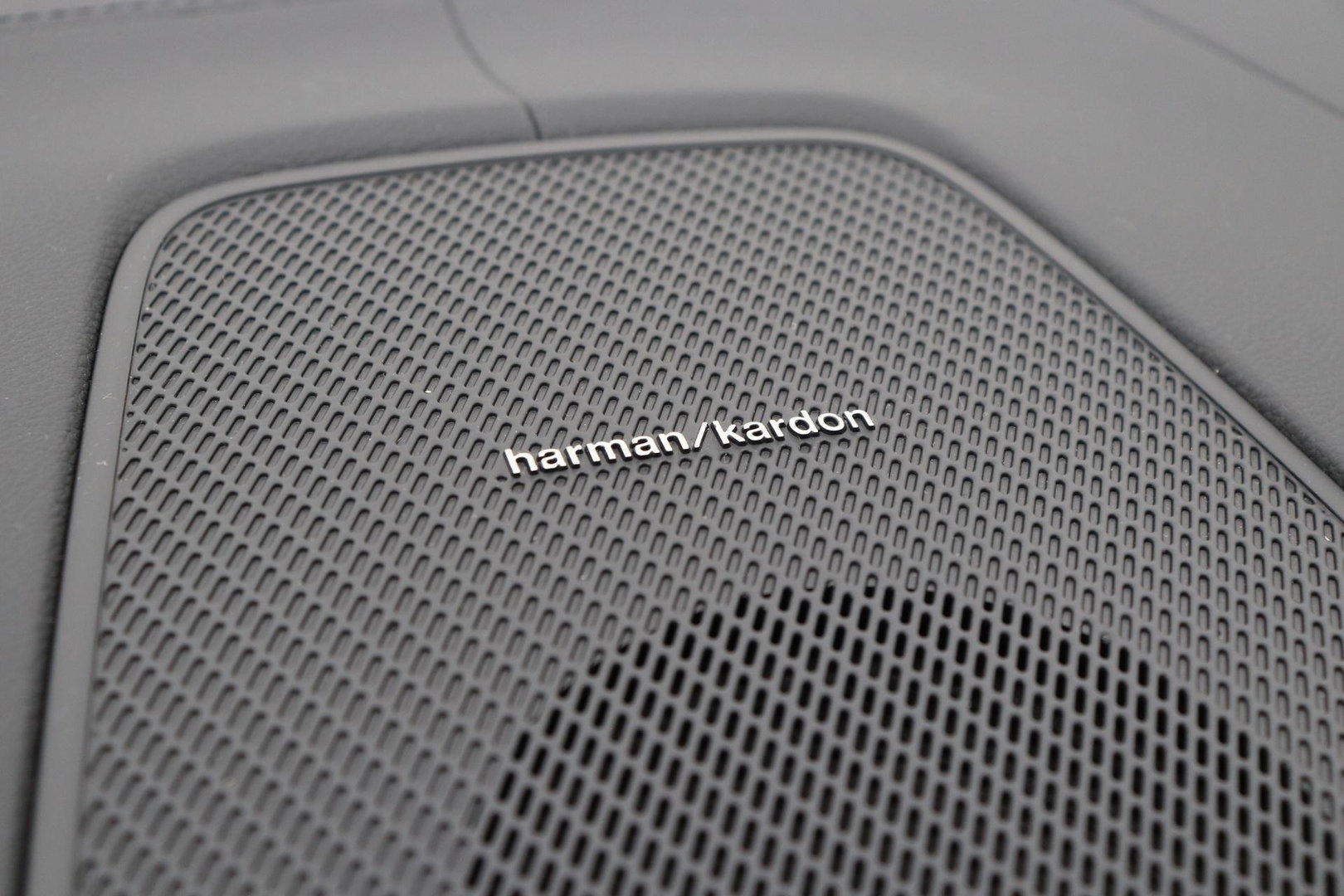 Volvo XC60 T8 Plug-in hybrid Ultra Black Edition | ACC | Panoramadak | 360° Camera | Head-Up | Harman/Kardon | 22 Inch