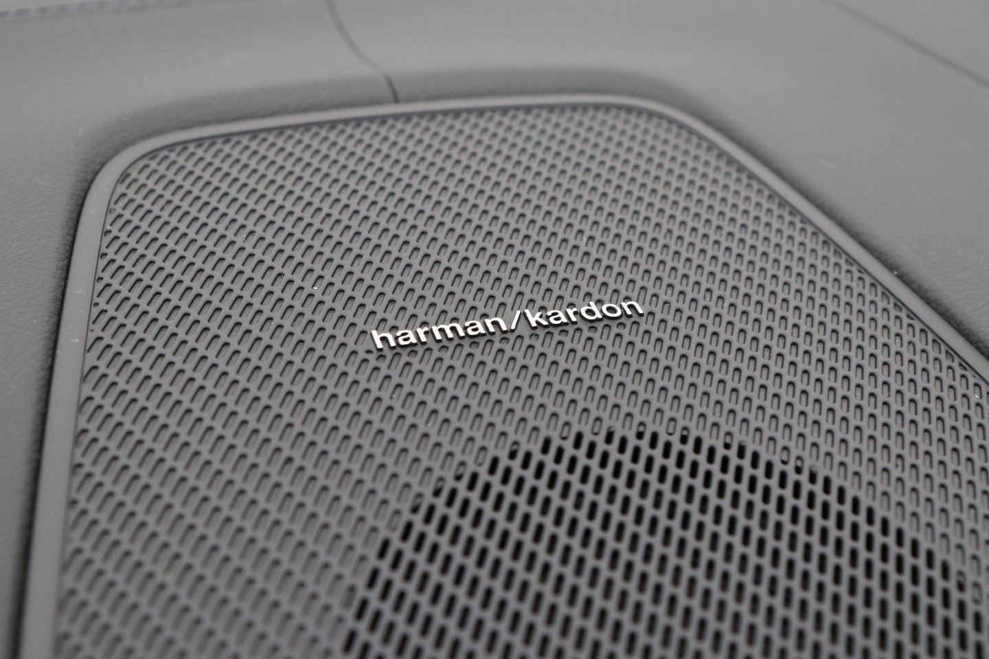 Volvo XC60 T8 Plug-in hybrid Ultra Black Edition | ACC | Panoramadak | 360° Camera | Head-Up | Harman/Kardon | 22 Inch