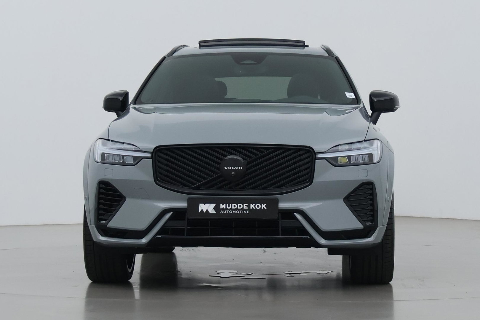 Volvo XC60 T8 Plug-in hybrid Ultra Black Edition | ACC | Panoramadak | 360° Camera | Head-Up | Harman/Kardon | 22 Inch