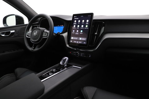 Volvo XC60 T8 Plug-in hybrid Ultra Black Edition | ACC | Panoramadak | 360° Camera | Head-Up | Harman/Kardon | 22 Inch