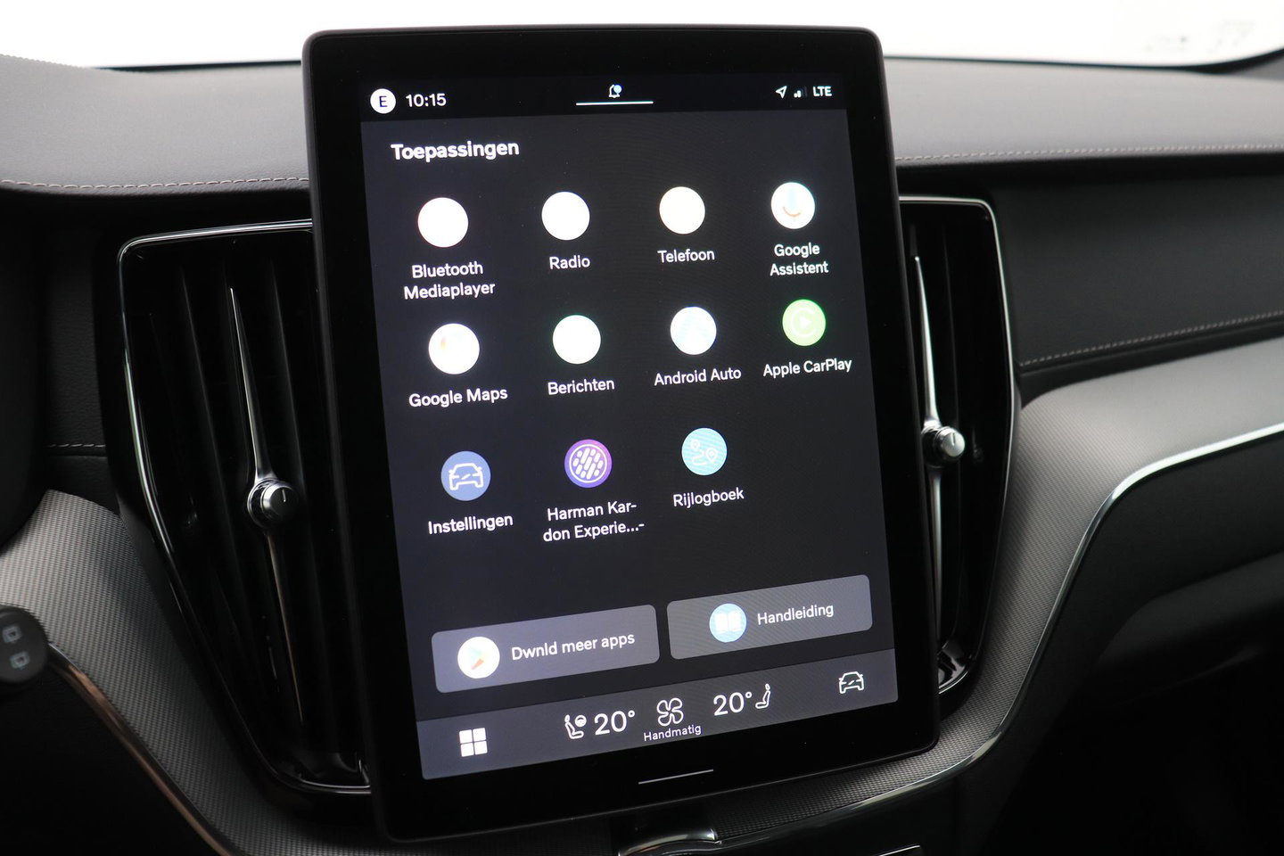 Volvo XC60 T8 Plug-in hybrid Ultra Black Edition | ACC | Panoramadak | 360° Camera | Head-Up | Harman/Kardon | 22 Inch